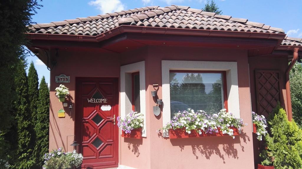 Nyirjes Vendeghaz Hotel Balassagyarmat Exterior photo